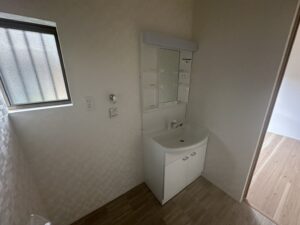 平等坊 中古物件　洗面・脱衣所・洗濯機置き場の写真
